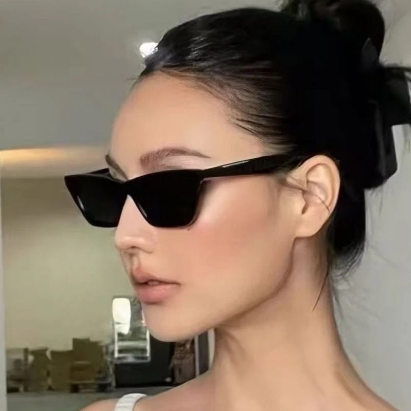 Luxury Zone - Luxuriöse Cat-Eye-Sonnenbrille in Schwarz für Damen